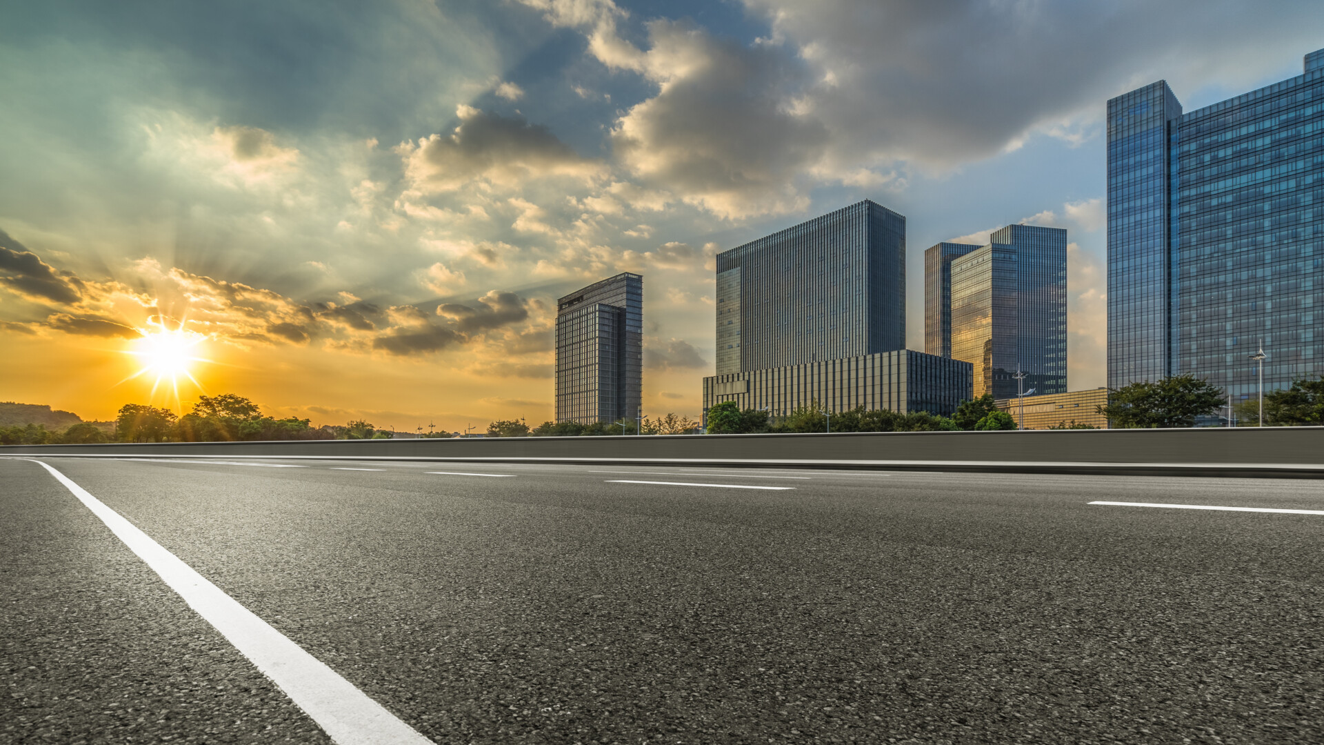 modern-cityscape-with-business-district-and-sunset-skyline
